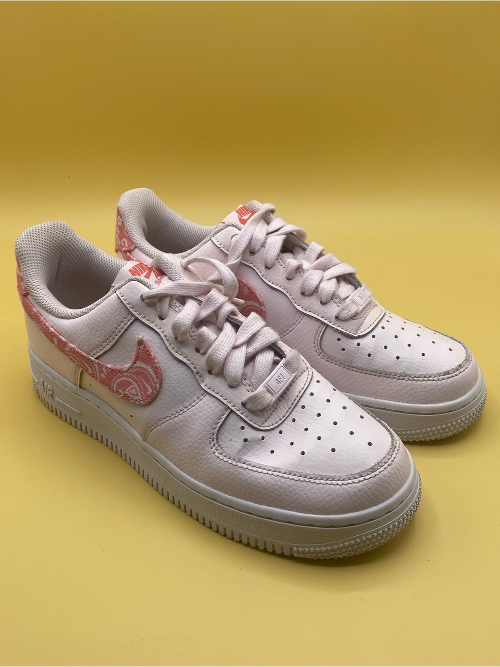 Nike Air Force 1 '07 "Pink Paisley"